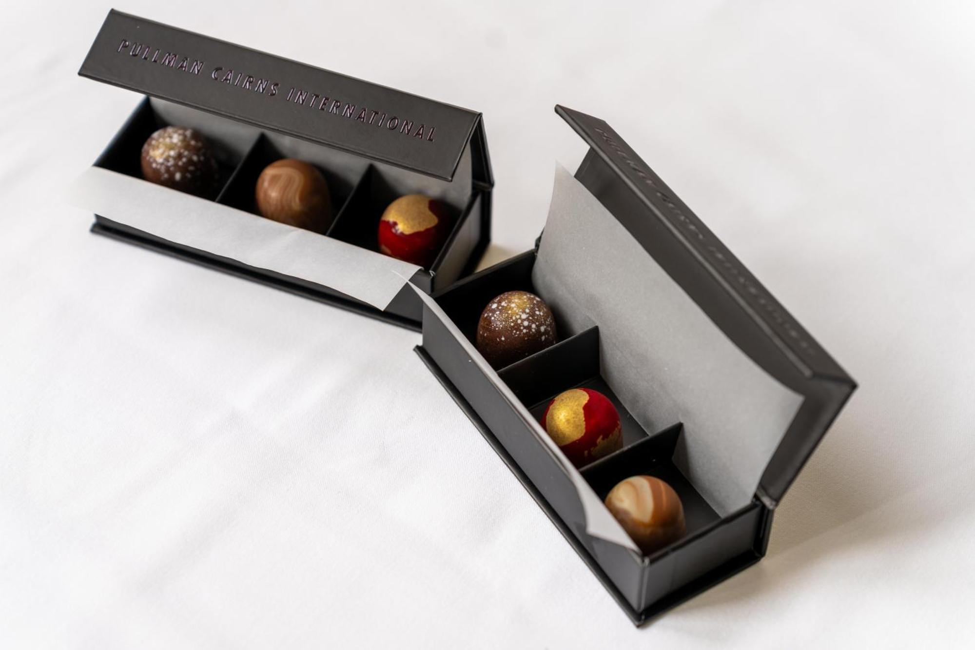 מלון Pullman Cairns International מראה חיצוני תמונה Chocolate truffles
